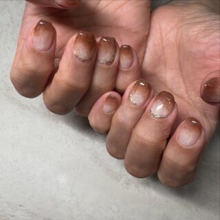 ☕️×🥛
.
混ざり合う瞬間😶‍🌫️カフェラテ❤︎
素敵な持ち込みデザイン🥺
.
いつもありがとうございます🥰🙇🏻‍♀️
.
.
【梨ネイルとJR茨木】
.
ゆったりとくつろげる、完全個室の
こだわりネイルサロン💅🏻
.
『やってみたい』『好き』を形にする
あなたのためのプライベート空間です🫶🏻
.
ネイルが大好きなネイリストが、
とことん細部までこだわって仕上げています。
.
茨木でネイルサロンをお探しの方は、
是非梨ネイルの井上にお任せください。
.
必ず素敵に、可愛くします🥰🫶🏻
.
#茨木ネイルサロン
#茨木駅すぐ
#パラジェル取扱店