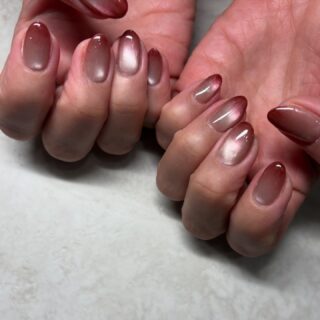 マググラデーション🫶🏻
.
今回は秋色マグに、ボルドー👀✨
オシャレ…😎かわいい…🫶🏻
.
いつもありがとうございます🙇🏻‍♀️🥰
.
.
【梨ネイルとJR茨木】
.
ゆったりとくつろげる、完全個室の
こだわりネイルサロン💅🏻
.
『やってみたい』『好き』を形にする
あなたのためのプライベート空間です🫶🏻
.
ネイルが大好きなネイリストが、
とことん細部までこだわって仕上げています。
.
茨木でネイルサロンをお探しの方は、
是非梨ネイルの井上にお任せください。
.
必ず素敵に、可愛くします🥰🫶🏻
.
#茨木ネイルサロン
#茨木駅すぐ
#パラジェル取扱店